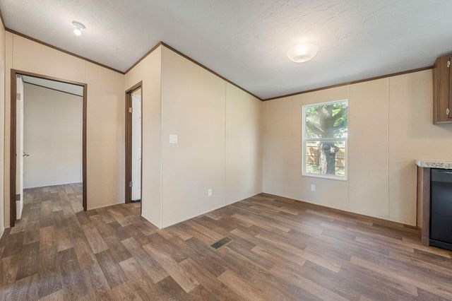 178 Moon Mist DR, Bastrop, TX 78602