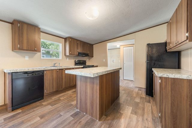 178 Moon Mist DR, Bastrop, TX 78602