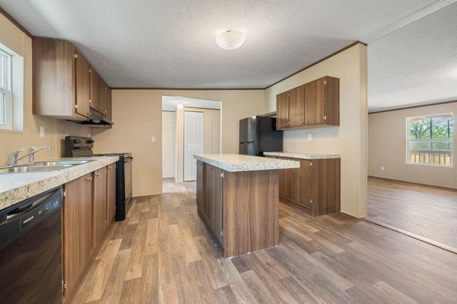 178 Moon Mist DR, Bastrop, TX 78602