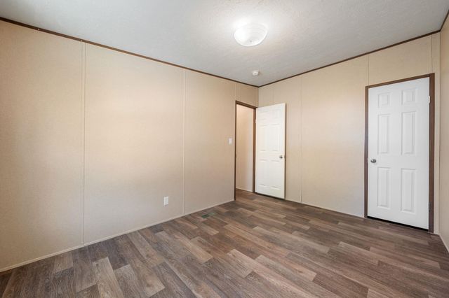 178 Moon Mist DR, Bastrop, TX 78602