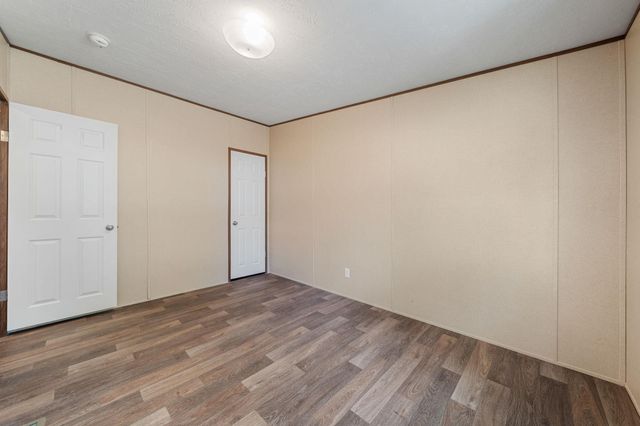 178 Moon Mist DR, Bastrop, TX 78602