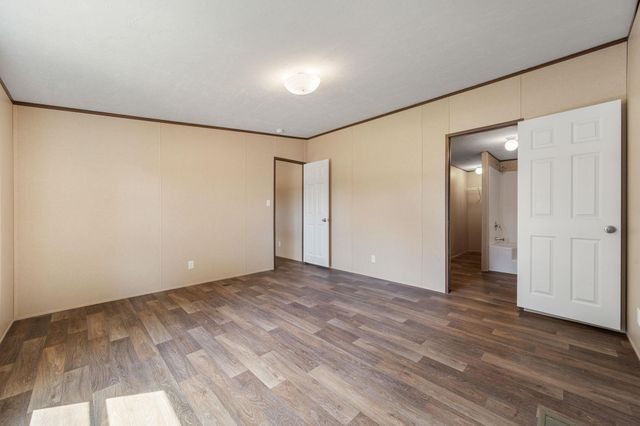 178 Moon Mist DR, Bastrop, TX 78602