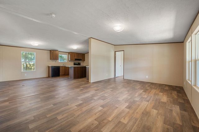 178 Moon Mist DR, Bastrop, TX 78602