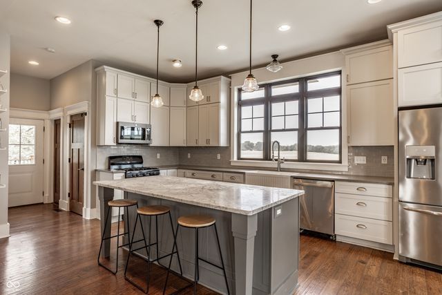 250 E Steele Ford Road, Greenfield, IN 46140