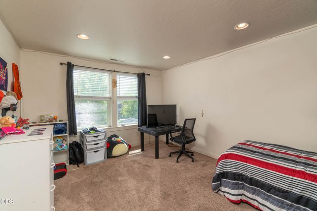 20348 Lois Way, Bend, OR 97702