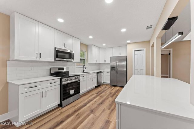 10850 MANDARIN STATION Drive W, Jacksonville, FL 32257