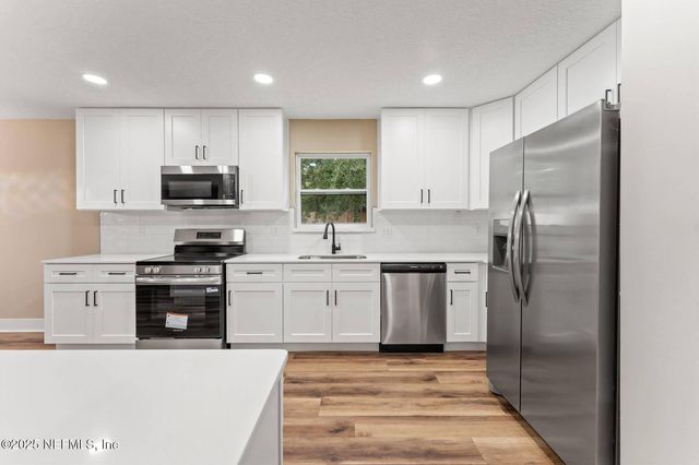 10850 MANDARIN STATION Drive W, Jacksonville, FL 32257