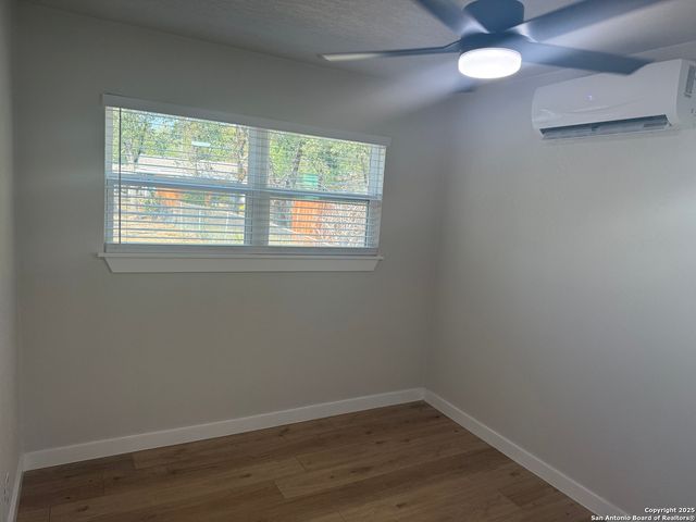 143 Toltec, San Antonio, TX 78237