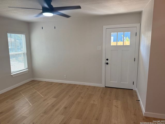 143 Toltec, San Antonio, TX 78237