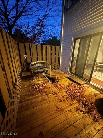 5553 Sunset Lane A15-F, Parma, OH 44134