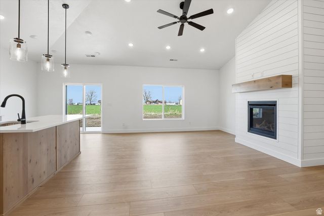 10283 N VISTA LN, Elwood, UT 84337