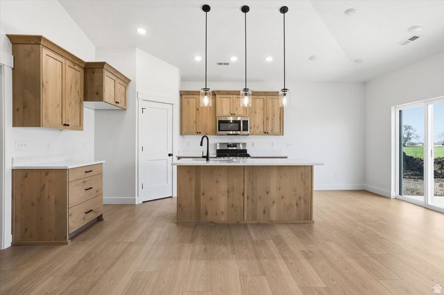 10283 N VISTA LN, Elwood, UT 84337