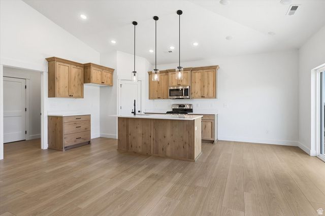 10283 N VISTA LN, Elwood, UT 84337