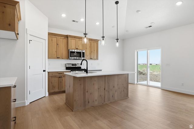 10283 N VISTA LN, Elwood, UT 84337