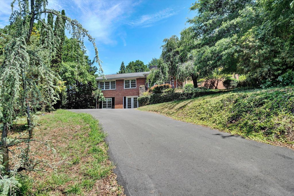 2712 Stephenson AVE SW, Roanoke, VA 24014