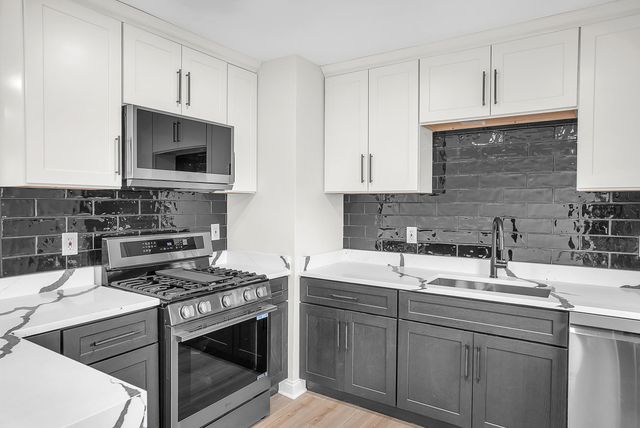 3254 W 74th Court, Merrillville, IN 46410