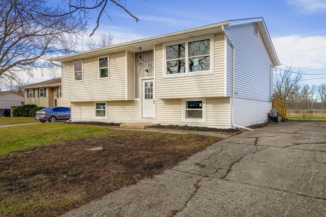 3254 W 74th Court, Merrillville, IN 46410