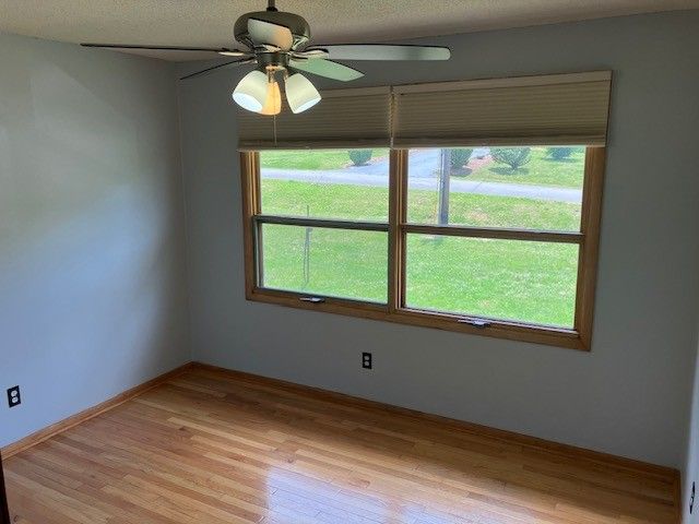 204 Tammy Dr, Decherd, TN 37324