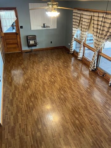 204 Tammy Dr, Decherd, TN 37324