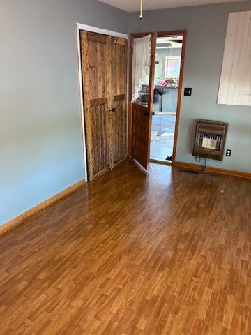 204 Tammy Dr, Decherd, TN 37324