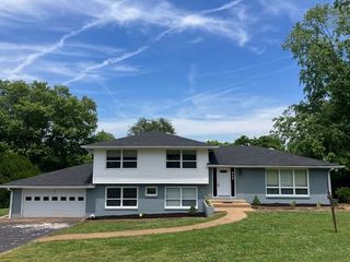 204 Tammy Dr, Decherd, TN 37324