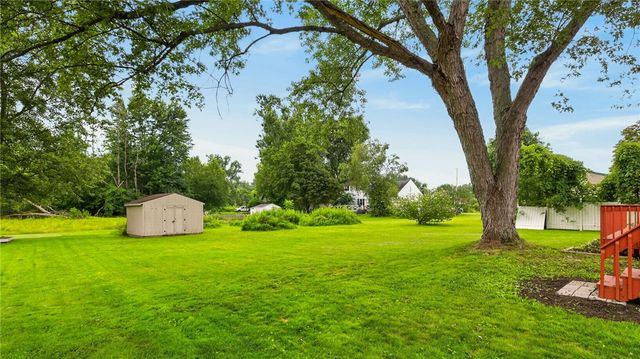 89 Scheg Ter, Gates, NY 14624