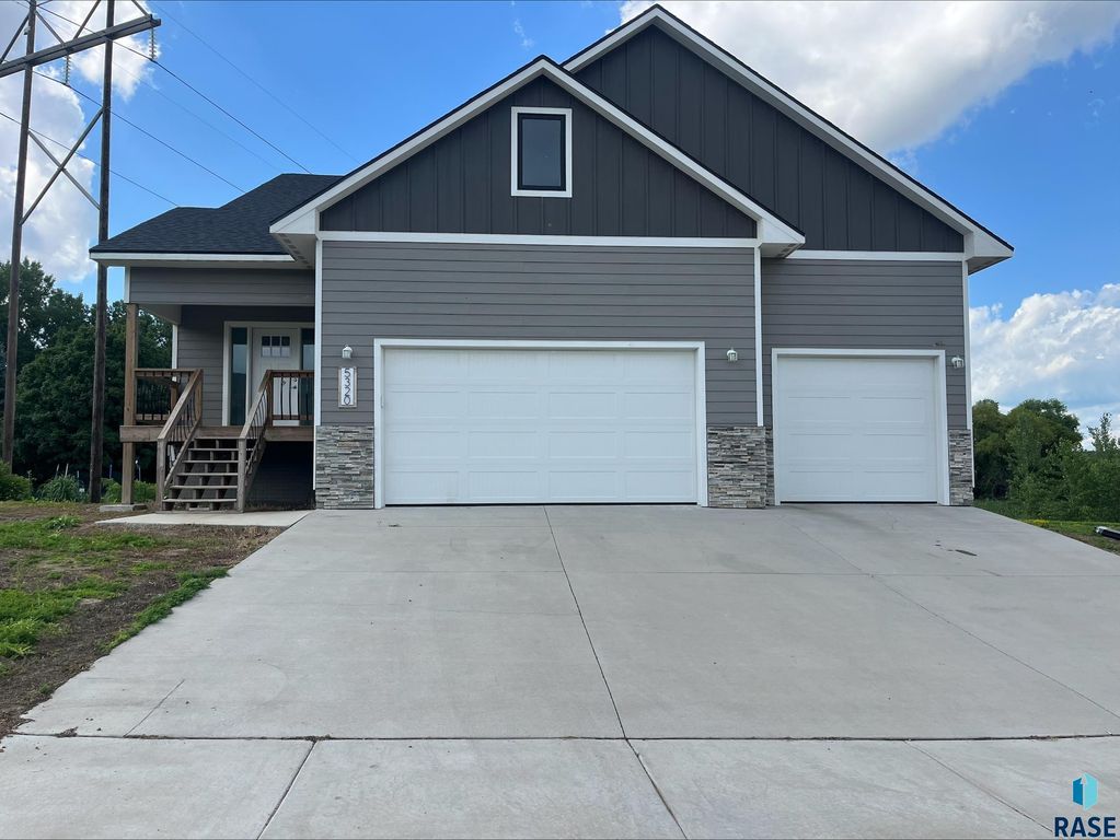 5320 E 28th St, Sioux Falls, SD 57110
