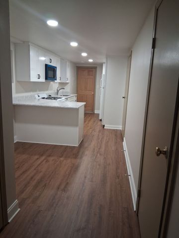 5789 N Elston Avenue, Chicago, IL 60646