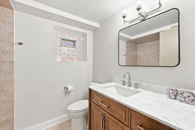 5789 N Elston Avenue, Chicago, IL 60646