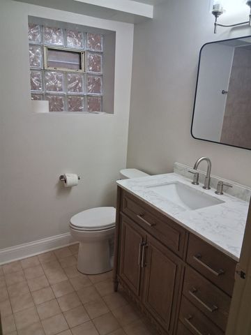 5789 N Elston Avenue, Chicago, IL 60646