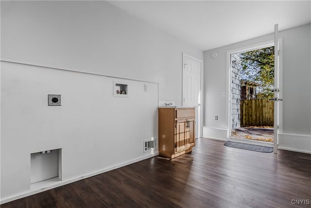 1021 Court Street, Utica, NY 13502