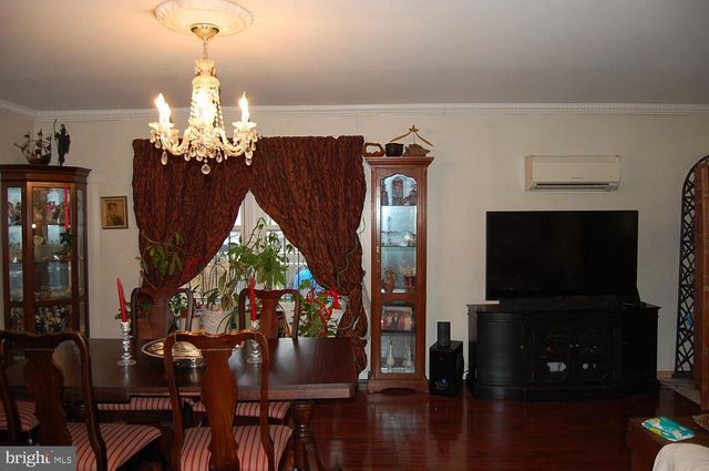 907 57TH PL, Capitol Heights, MD 20743
