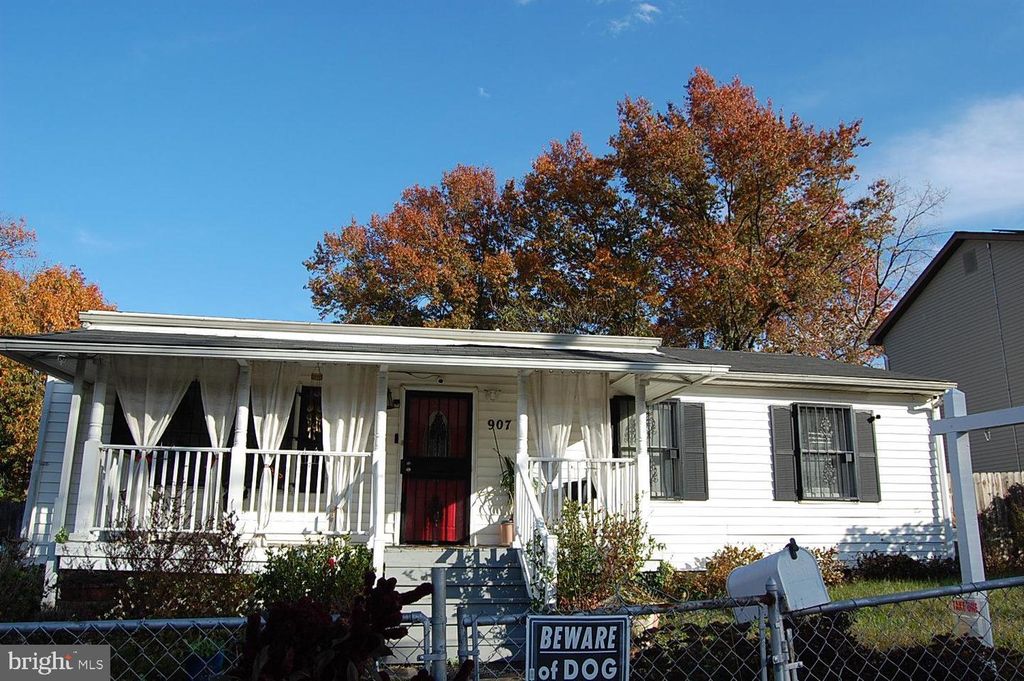 907 57TH PL, Capitol Heights, MD 20743