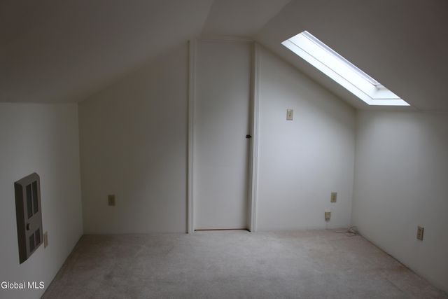 17 Warren St Street, Guilderland, NY 12203