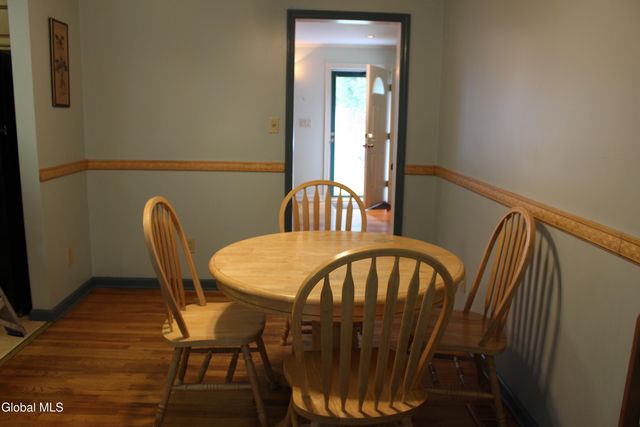 17 Warren St Street, Guilderland, NY 12203