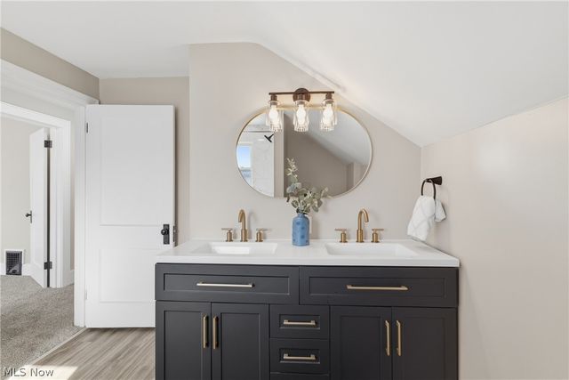 3315 Charles Street, Cuyahoga Falls, OH 44221