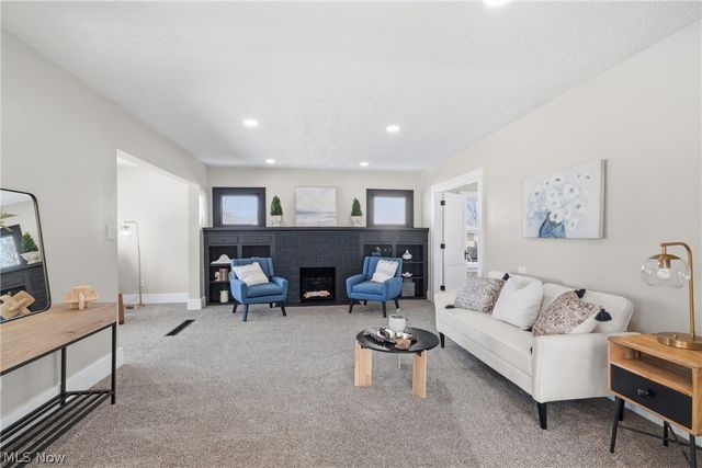 3315 Charles Street, Cuyahoga Falls, OH 44221