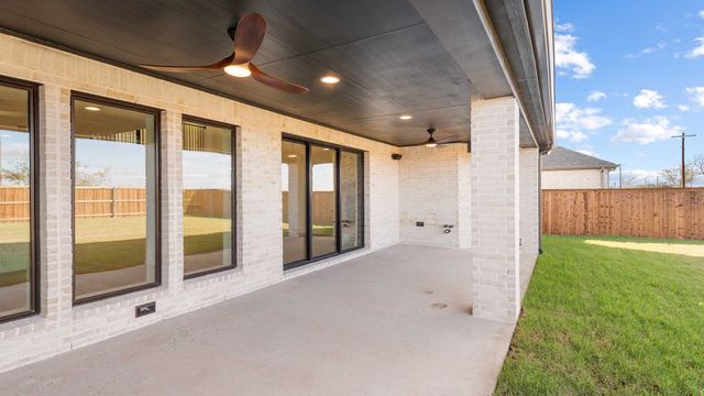 205 Barn Swallow Drive, Celina, TX 75009