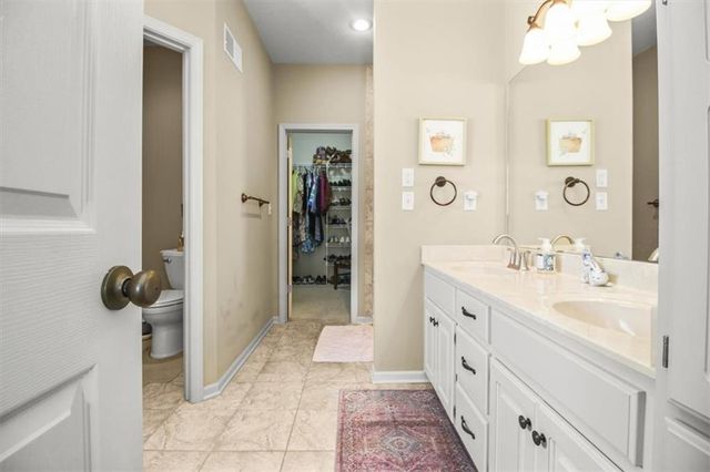 4833 SW Soldier Drive, Lee's Summit, MO 64082