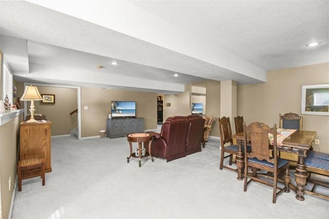4833 SW Soldier Drive, Lee's Summit, MO 64082