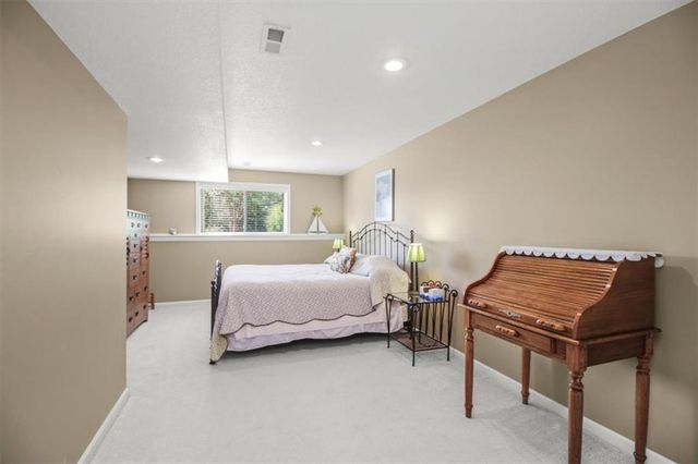 4833 SW Soldier Drive, Lee's Summit, MO 64082
