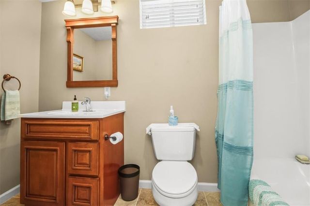 4833 SW Soldier Drive, Lee's Summit, MO 64082