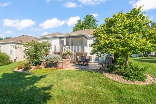 4833 SW Soldier Drive, Lee's Summit, MO 64082