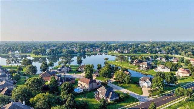 4833 SW Soldier Drive, Lee's Summit, MO 64082