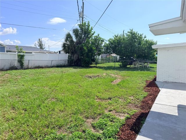 8766 PORTO BELLO AVENUE, North Port, FL 34287