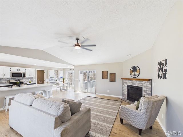 16860 Lensman Road, St Robert, MO 65584