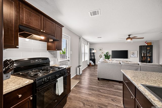 11318 BABCOCK XING, San Antonio, TX 78249