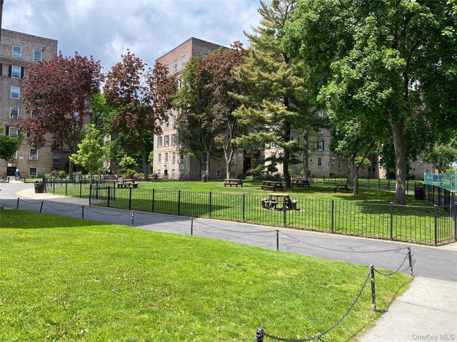 55-23 31st Avenue 1F, Woodside, NY 11377