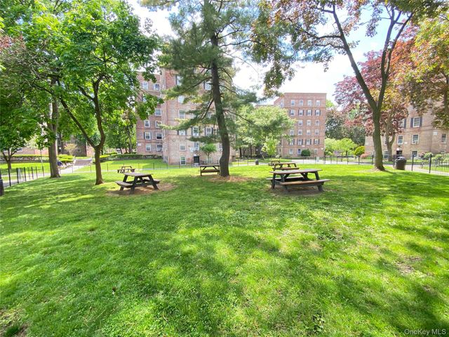 55-23 31st Avenue 1F, Woodside, NY 11377