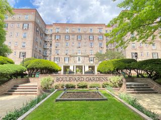 55-23 31st Avenue 1F, Woodside, NY 11377